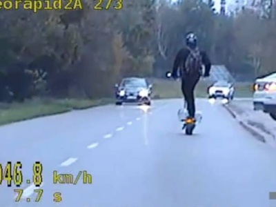 1800 zł mandatu dla hulajnogisty. Pojazd nie spełniał warunków