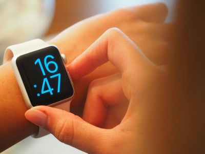 Wkrótce zmiana czasu na zimowy. Wpłynie na czas pracy i wynagrodzenie