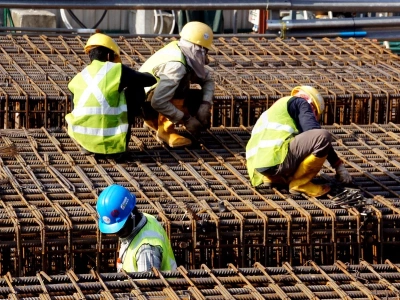 Miliardy od imigrantów płyną do kraju. Nowe dane ujawniają skalę przelewów