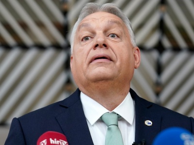 Orban liczy na spotkanie Trumpa z Putinem. 