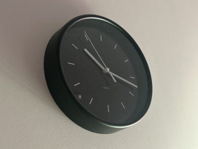 Zmiana czasu przyspiesza. W ostatni weekend października cofamy zegarki wcześniej niż zwykle