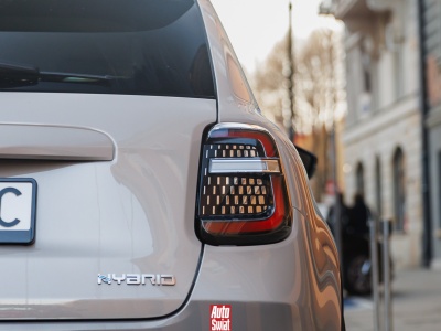 Fiat zrozumiał, że trochę przesadził. Cena hybrydowego SUV-a spadła poniżej 90000 zł