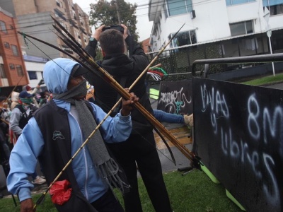 Indianie zaatakowali ambasadę USA. Strzelali z łuków. Są ranni