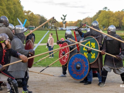 Pokaz średniowiecznych walk na Jasnych Błoniach
