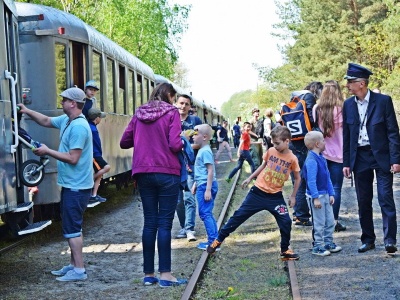 Wąskotorowe pożegnanie sezonu. Muzeum Kolei w Sochaczewie zaprasza na paradę lokomotyw i piknik retro