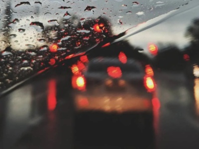 Gigantyczny karambol na autostradzie. Bardzo trudne warunki na drodze