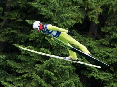 Kamil Stoch otarł się o podium. Niemiec zaskoczył Austriaków