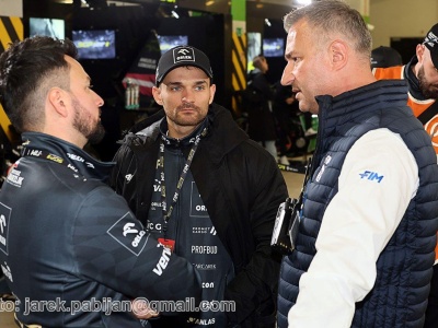 Żużel. Z gali prosto do… Wawrowa! Zmarzlik doradzał najmłodszym