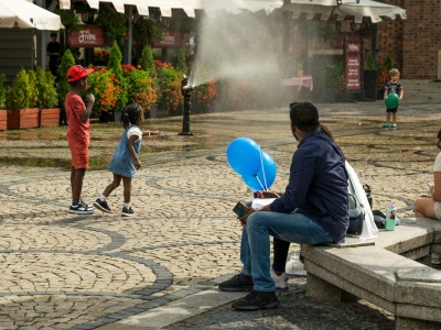 Połowa Czechów uważa cudzoziemców za problem. Badanie ujawnia paradoks