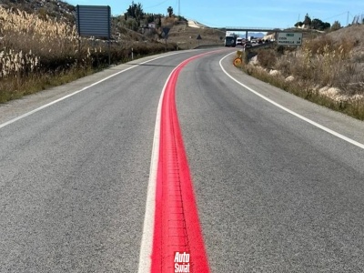 Czerwona linia na drogach ma działać na podświadomość. Za złamanie przepisów grożą surowe mandaty