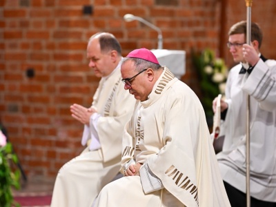 Abp Filipazzi: módlmy się na różańcu o pokój i za nowego biskupa Elbląga