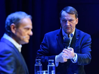 Sikorski jako premier ocali koalicję rządzącą? Polacy wypowiedzieli się w sondażu