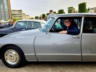 Citroën DS z 1971 roku – „kupiłem go specjalnie, żeby przyjechać na 70-lecie DS-a do Paryża”