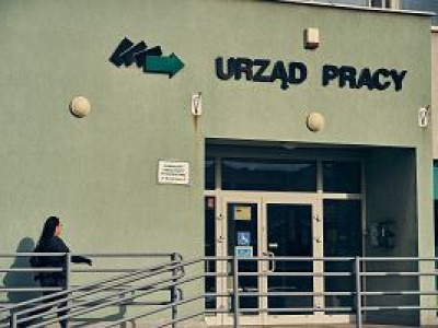 Czy w Polsce można godnie żyć z socjalu? Policzyliśmy każdą złotówkę