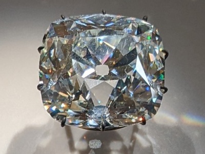 Tego diamentu nie udało się ukraść z Luwru. Klejnot królów najdoskonalszy na świecie