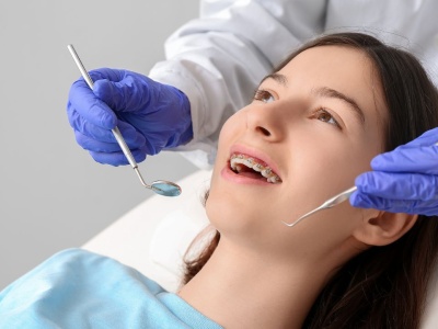 Zanim wydasz fortunę na aparat dla dziecka, sprawdź, czy należy mu się za darmo. Jest jeden warunek