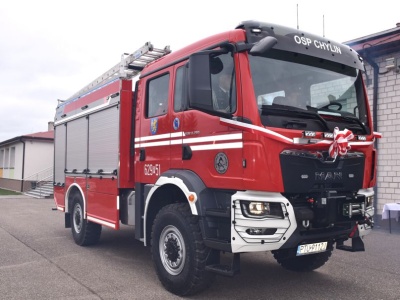 Nowy rozdział w historii OSP Chylin. Strażacy mają nowy wóz