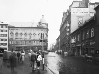 Hotel „Pod Orłem” w 1988 roku. Powrót do tętniącego życiem serca dawnej Białej