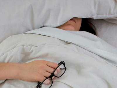 Nie możesz spać? Wymień kołdrę na obciążeniową. Naukowcy sprawdzili, czy naprawdę działa