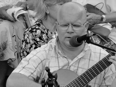 Andrzej Kołakowski nie żyje. Bard i poeta miał zaledwie 61 lat