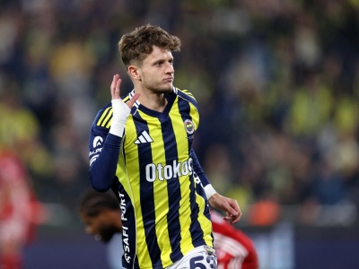 Kibice Fenerbahce wygwizdali Szymańskiego. Odwet za pudło