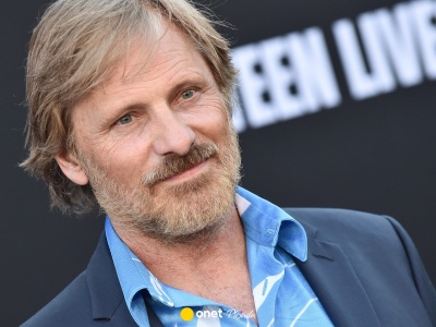 Po studiach zajął się kwiaciarstwem. Niewiele brakowało, a nie zagrałby we 