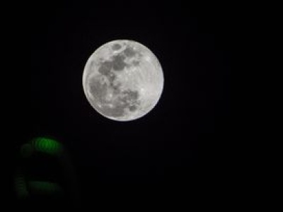 Stary jak świat? Naukowcy badają ile lat ma Księżyc