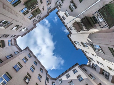 Ruszyła sprzedaż mieszkań największych deweloperów. Najlepszy wynik w tym roku i rekord giełdowego lidera