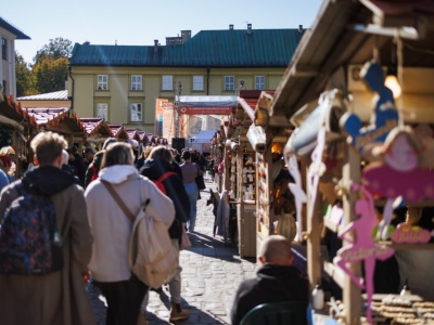 Na Małym Rynku trwa 21. Kiermasz Pogranicza Kultur (ZDJĘCIA)