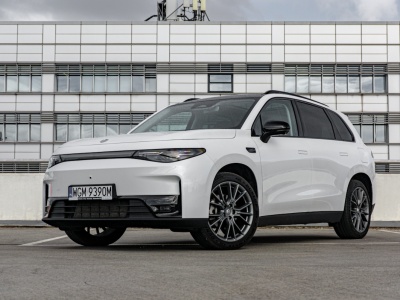 Hybryda, która jeździ jak elektryk, ale nie ma jego wad. Leapmotor C10 REEV: wrażenia z jazdy