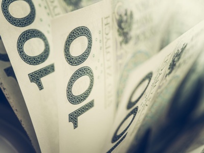 Kurs EUR/PLN blisko 4,23! Złoty atakuje po tym, co zrobił Trump