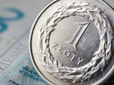 Dane o produkcji i wynagrodzeniach mogą skłonić RPP do utrzymania stóp proc. w XI