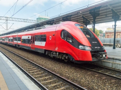 Tańszy pociąg może zniknąć z rozkładu. „Nie konkurujemy z Intercity”