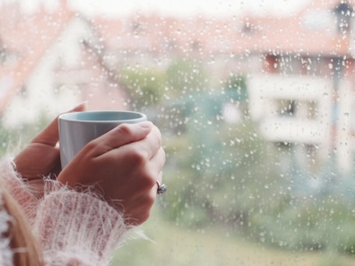 Pomaga w trawieniu i zwiększa koncentrację. W nadmiarze może jednak zaszkodzić