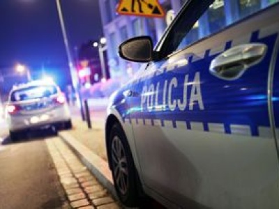 Kobieta zwabiła 35-latka do mieszkania. Został pobity i okradziony