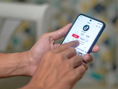 Filmy na TikToku mogą zaatakować komputer. Wyjaśniamy, na co uważać