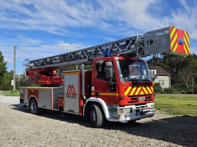 Strażacy z Celestynowa doposażeni w drabinę mechaniczną