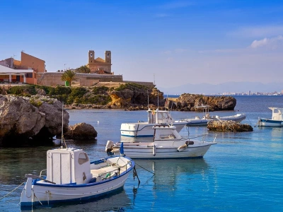 Więcej kotów niż mieszkańców. Ta hiszpańska wyspa to prawdziwa perełka