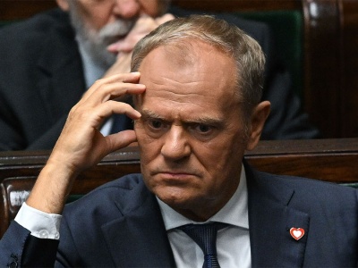 Premier Tusk i luksus niewiedzy – „Nie wiem, więc rządzę”