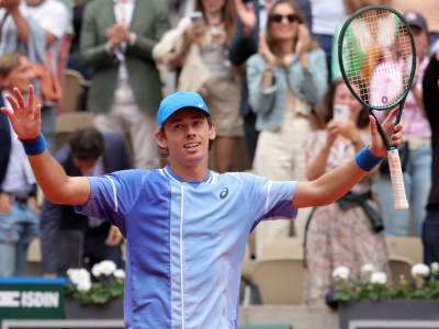 Jubileuszowe zwycięstwo najlepszego Australijczyka. Niespodzianka na koniec dnia