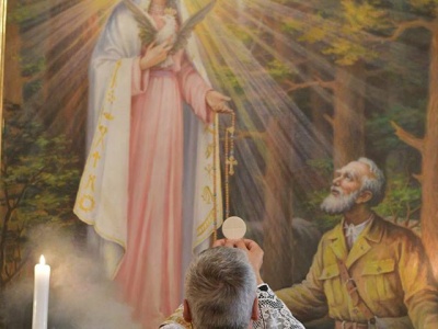 Sposób odprawiania Różańca Świętego podczas Mszy Świętej „cichej”.