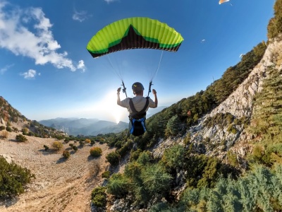 Ludzie coraz chętniej płacą za wyjątkowe przeżycia. Turystyka ekstremalna się potroi