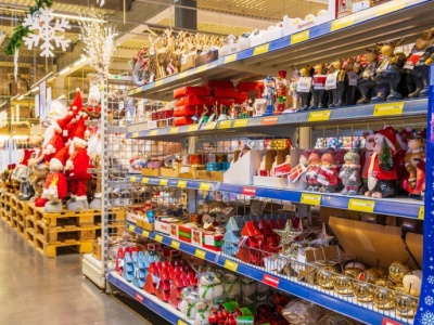 Świąteczna gorączka przygasa. Mniej pracy i ostrożniejsze zakupy