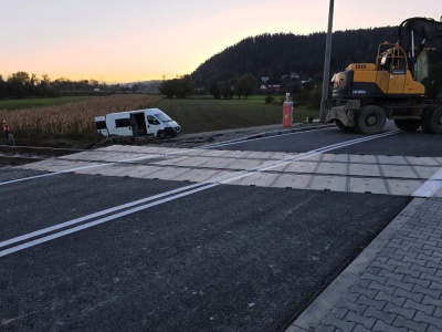 Ul. Jagodowa gotowa, ale wciąż zamknięta. W Nowym Sączu czas naprawdę płynie wolniej