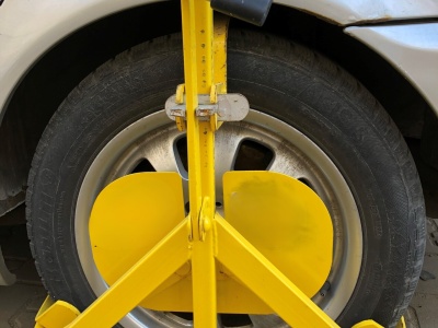 Od stycznia droższe holowanie. Auto osobowe? 725 zł za usunięcie i 62 zł za dobę parkingu