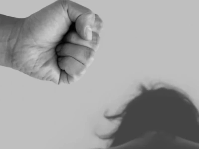 Wyzywał, rzucał w nią przedmiotami, groził śmiercią. Ciechanowianin znęcał się nad żoną