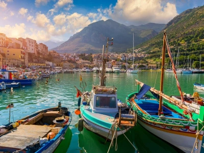 Trzy nowe trasy Ryanair z Polski. Polecimy na piękną wyspę i do europejskich stolic