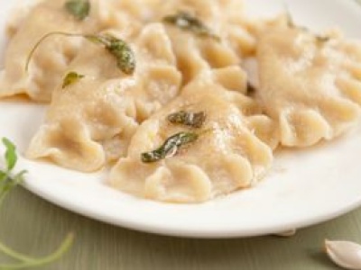 Smakują jak ruskie, wyglądają modnie. Wspierają zdrowie jelit i młody wygląd