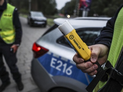 Nowa Sól. Jechał pijany, pod wpływem narkotyków i bez uprawnień