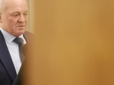 Kiedy szczęście jest nieszczęściem (posła Sawickiego). Co prawica mówi o statusie osoby najbliższej?